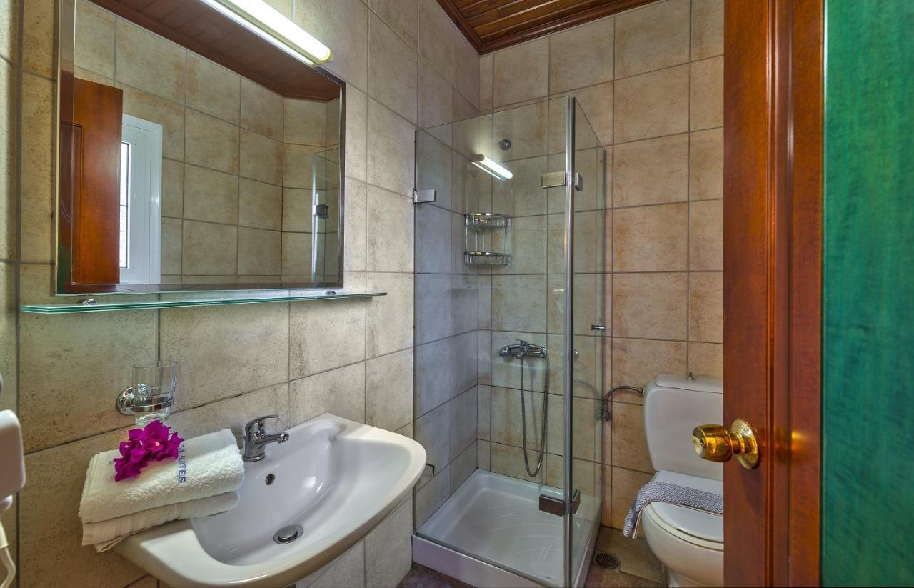 Hotel Castle Suites Platanés Esterno foto
